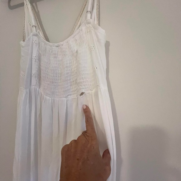 Crochette and Cotton Maxi 
Size S/M Needs a stitch on the back shown in photo - Picture 6 of 6